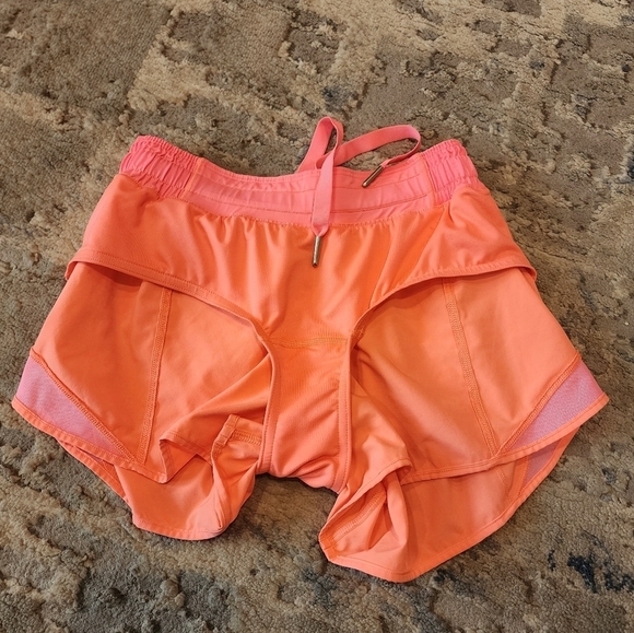 Lululemon Hotty Hot Short (Long), Grapefruit - Picture 8 of 13